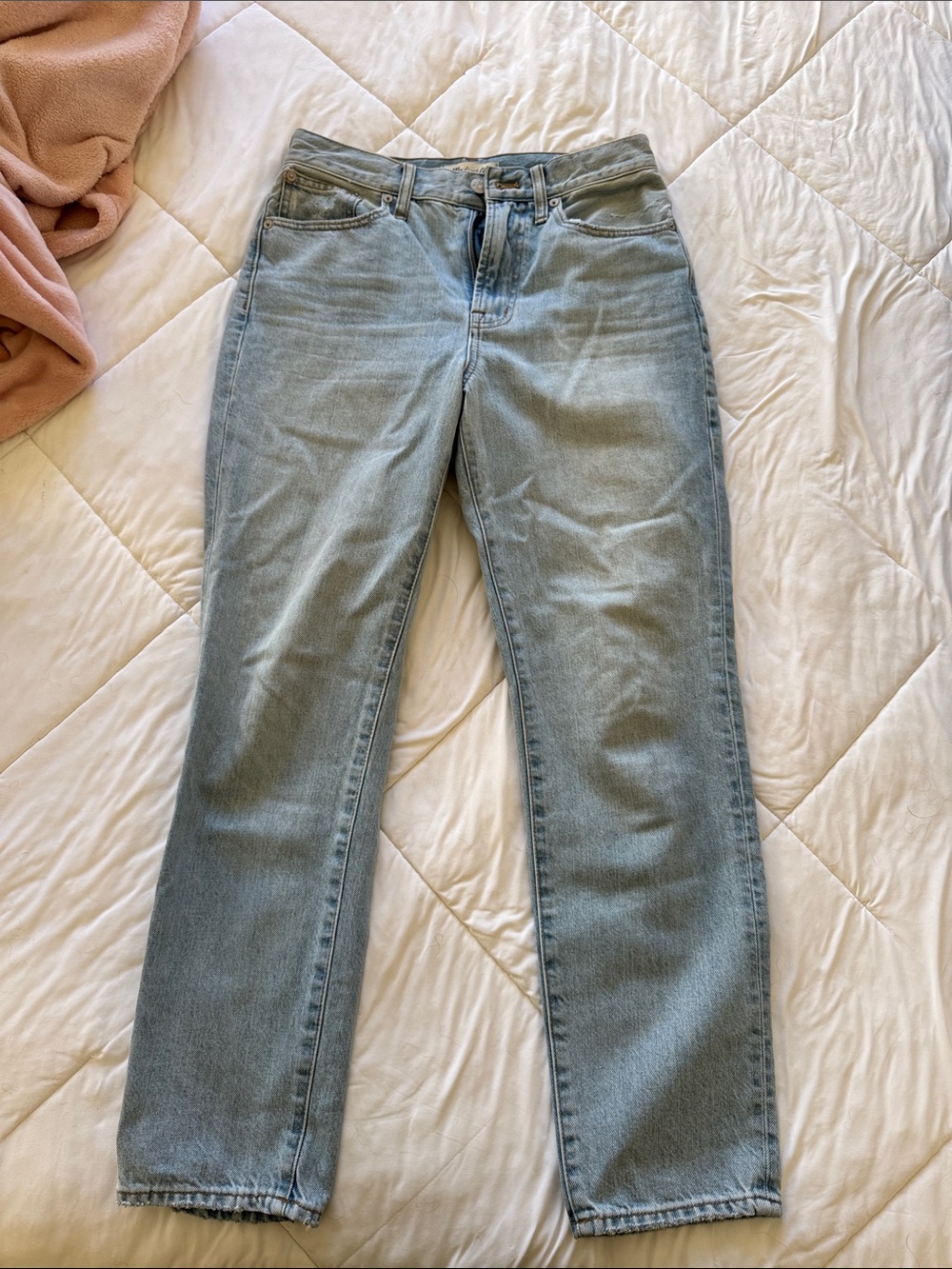 Light Wash Women's Jeans - Classic Straight Fit